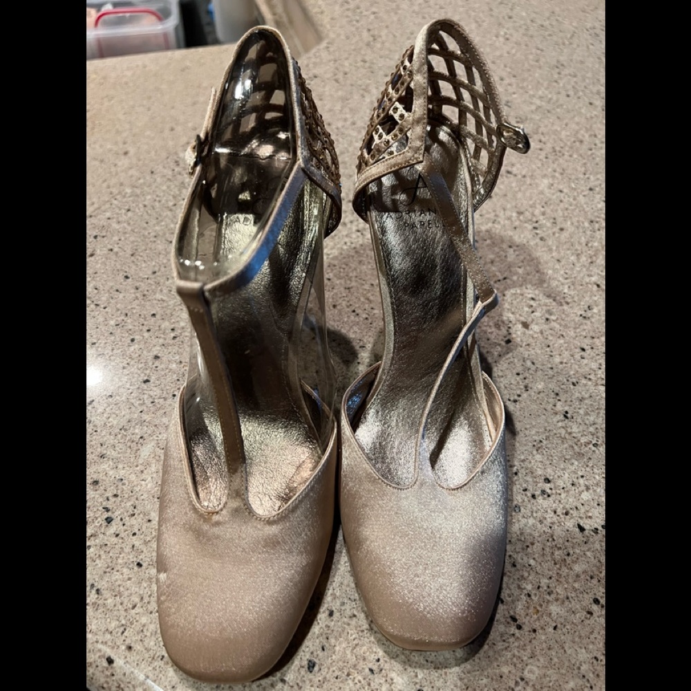 Adrianna Papell New Gold Dancing Heels with sequin lattice detail Size 8.5